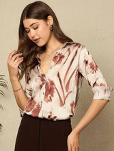 Load image into Gallery viewer, Women's Spread Collar Abstract Printed Silk Casual Shirt