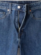 Load image into Gallery viewer, Ladies Slim Straight High Jeans